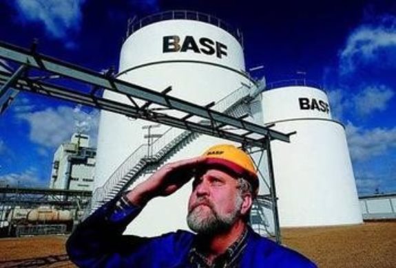 上、中、下游產(chǎn)業(yè)鏈一體化——重慶化醫(yī)/巴斯夫MDI一體化