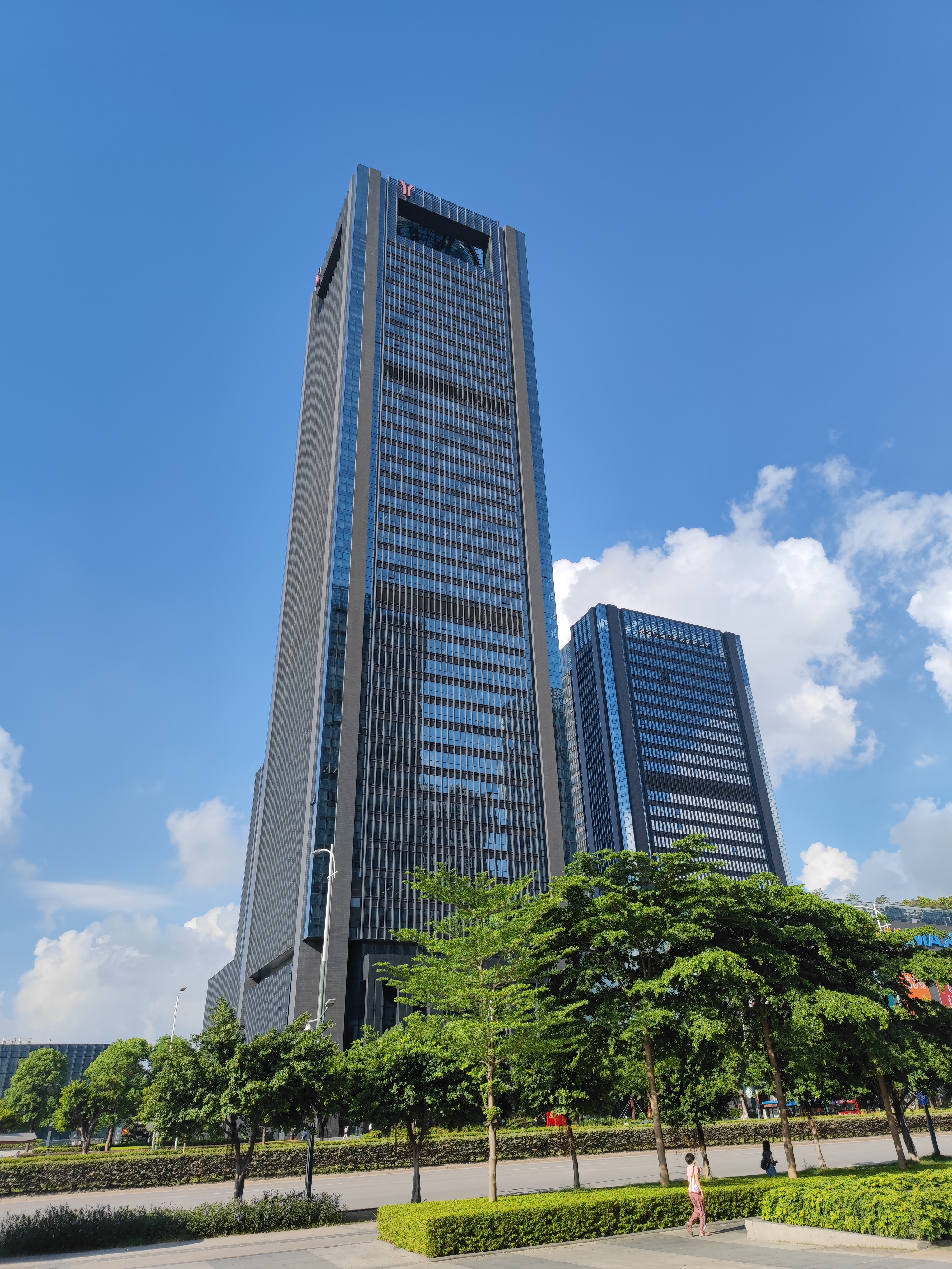 D . 廣東廣州地鐵運(yùn)營(yíng)指揮中心-2